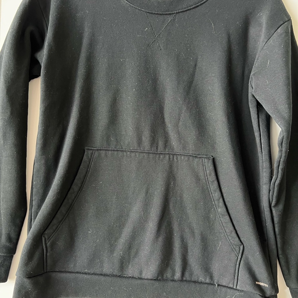 EUC Mondetta Black Sweatshirt with Front Pocket
